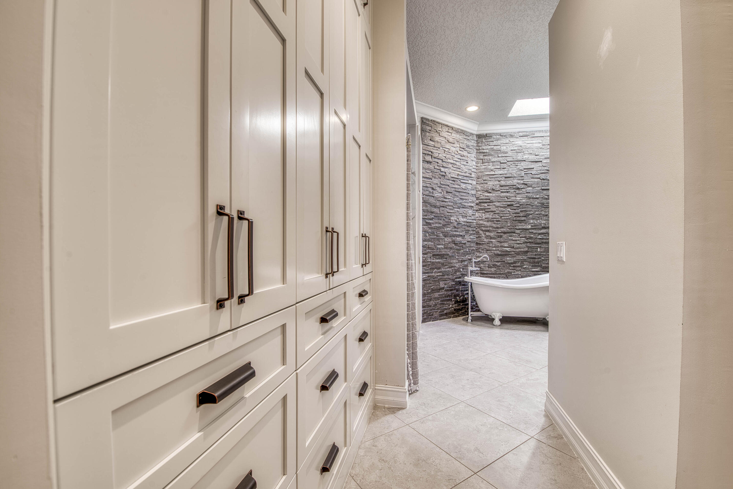 118 E Hampton, Jupiter FL 33458