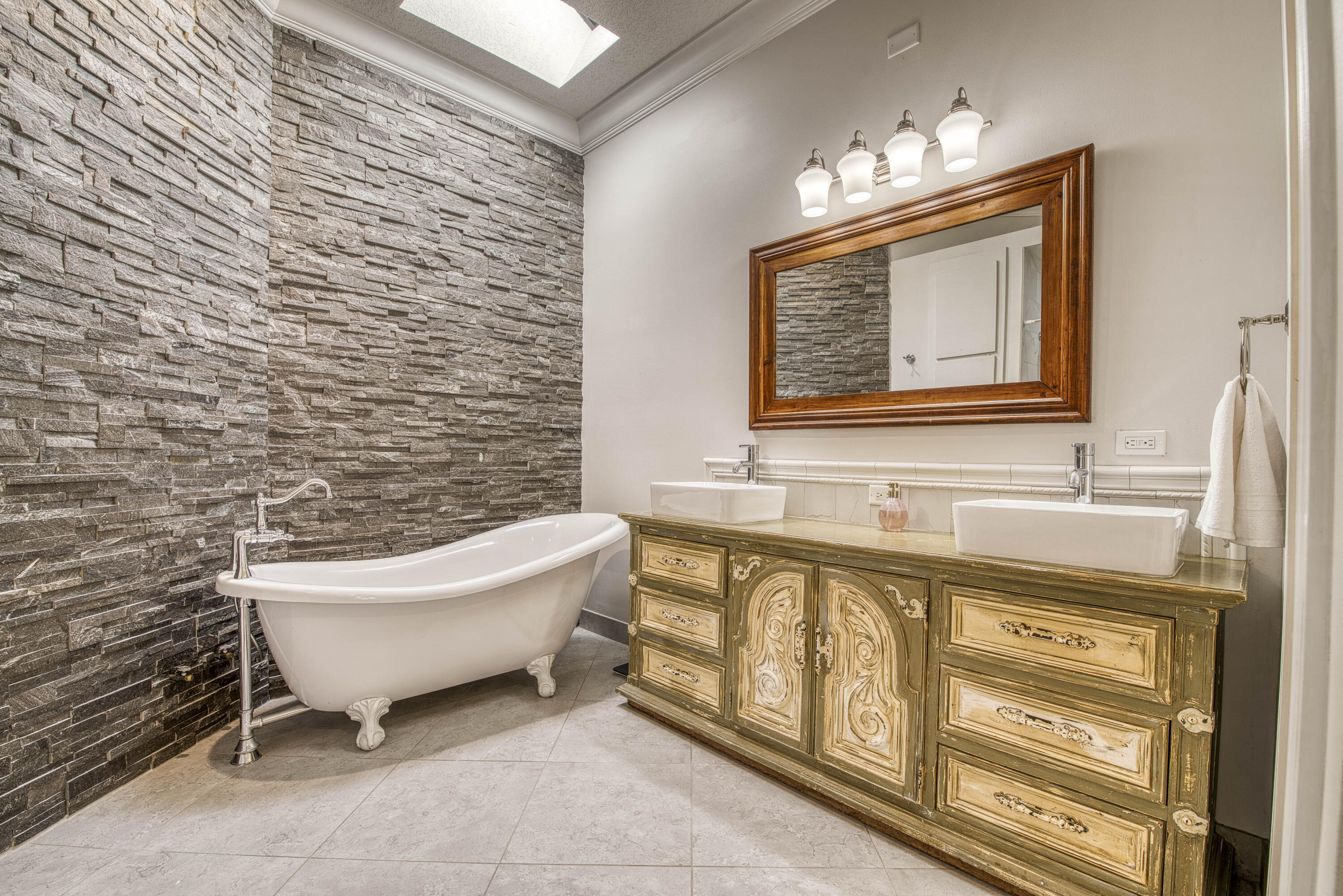 118 E Hampton, Jupiter FL 33458