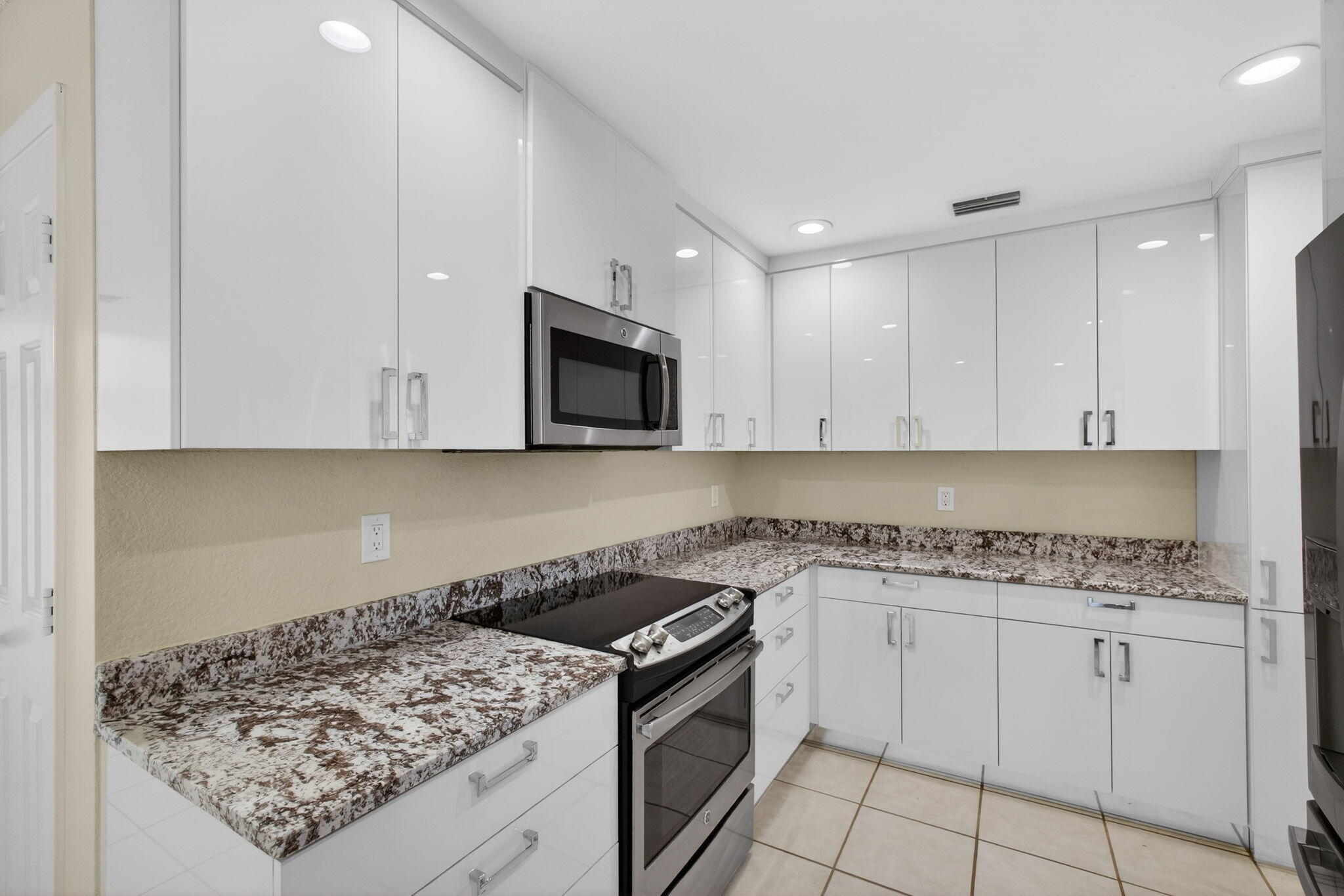 512 Ocean Dunes, Jupiter FL 33477