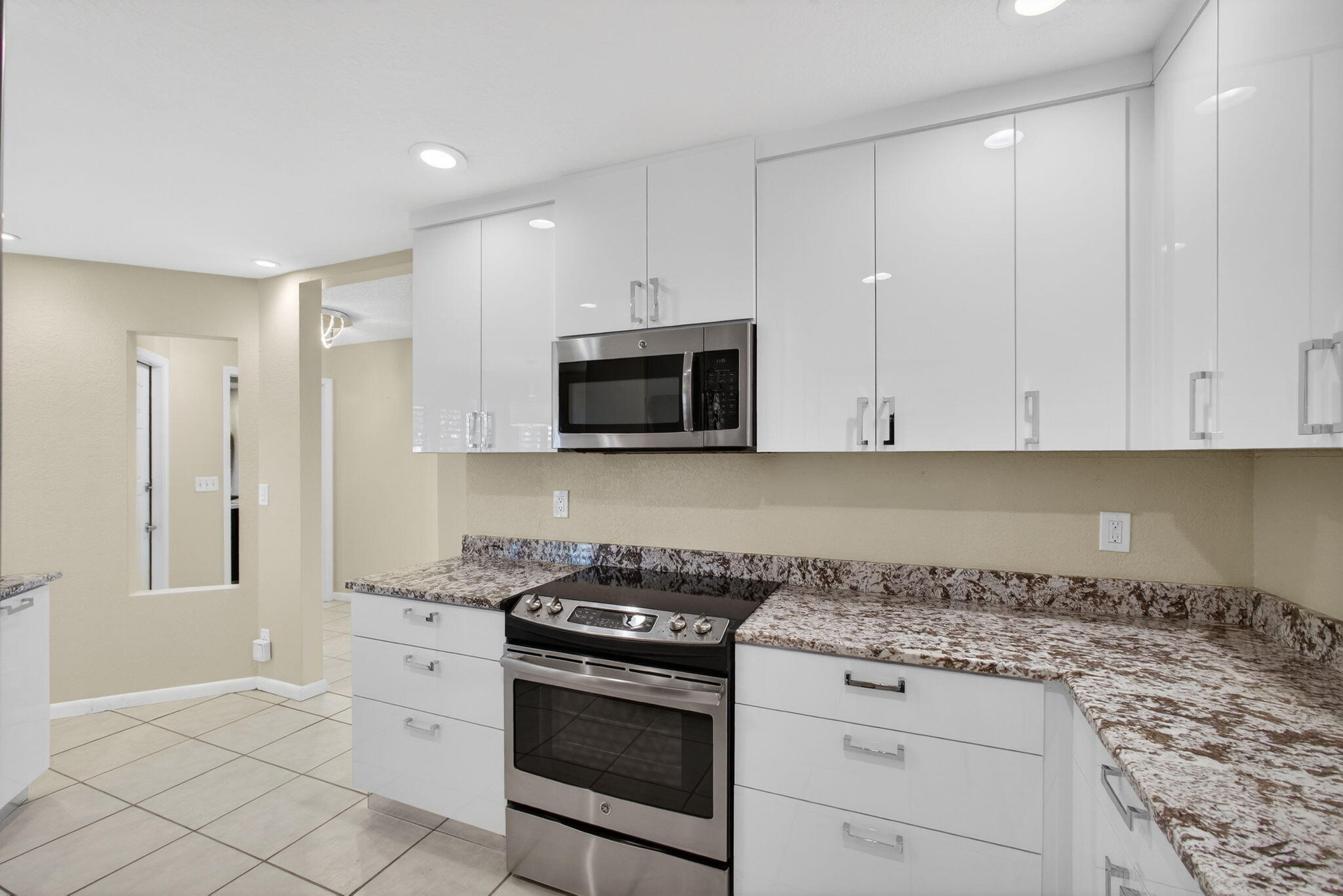 512 Ocean Dunes, Jupiter FL 33477