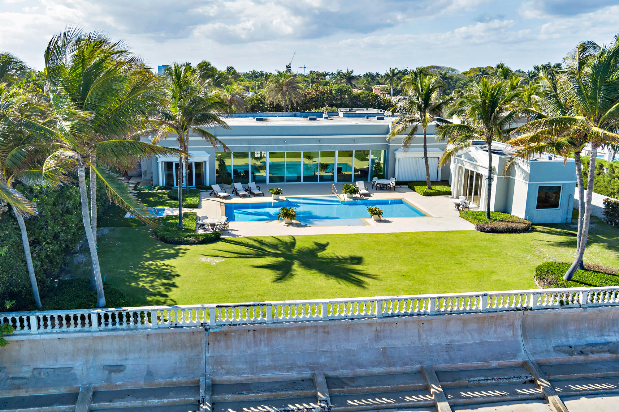 5 Via Los Incas, Palm Beach FL 33480