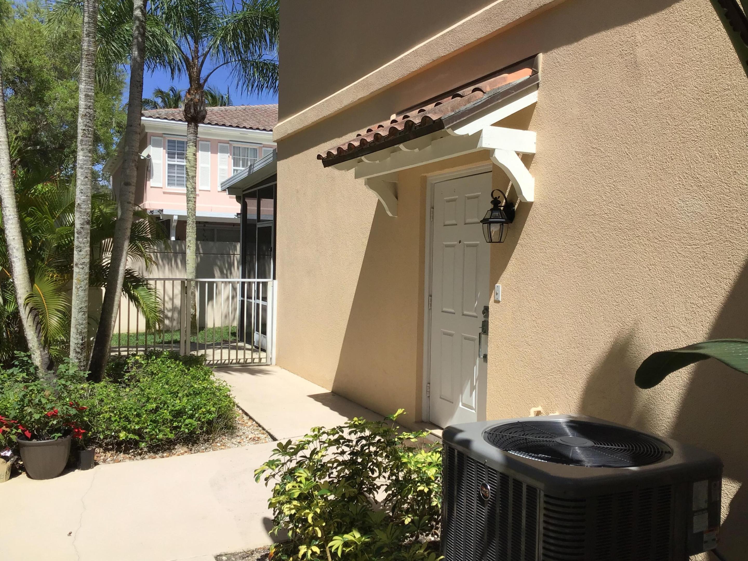 2137 W Tigris, West Palm Beach FL 33411