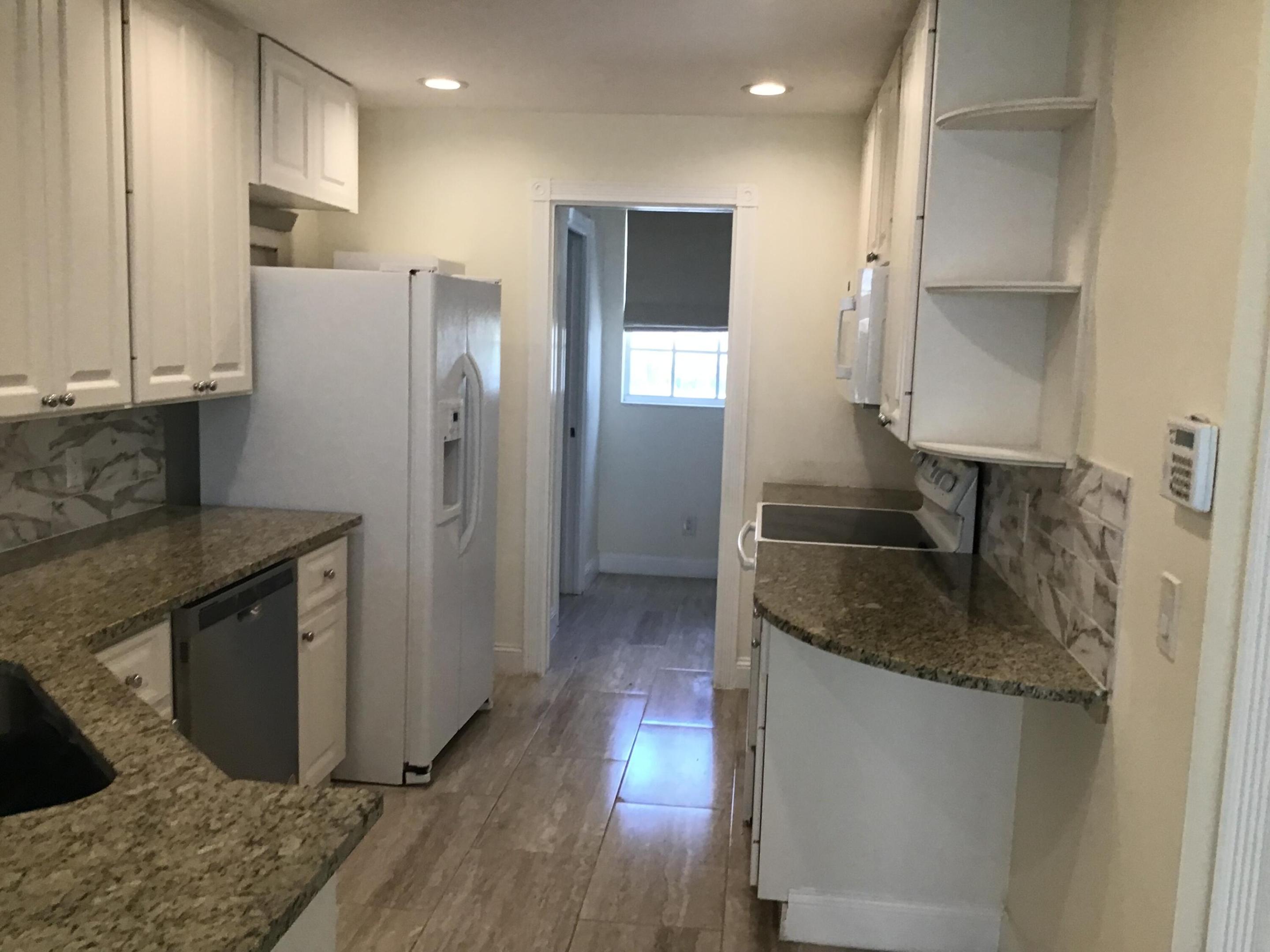 2137 W Tigris, West Palm Beach FL 33411