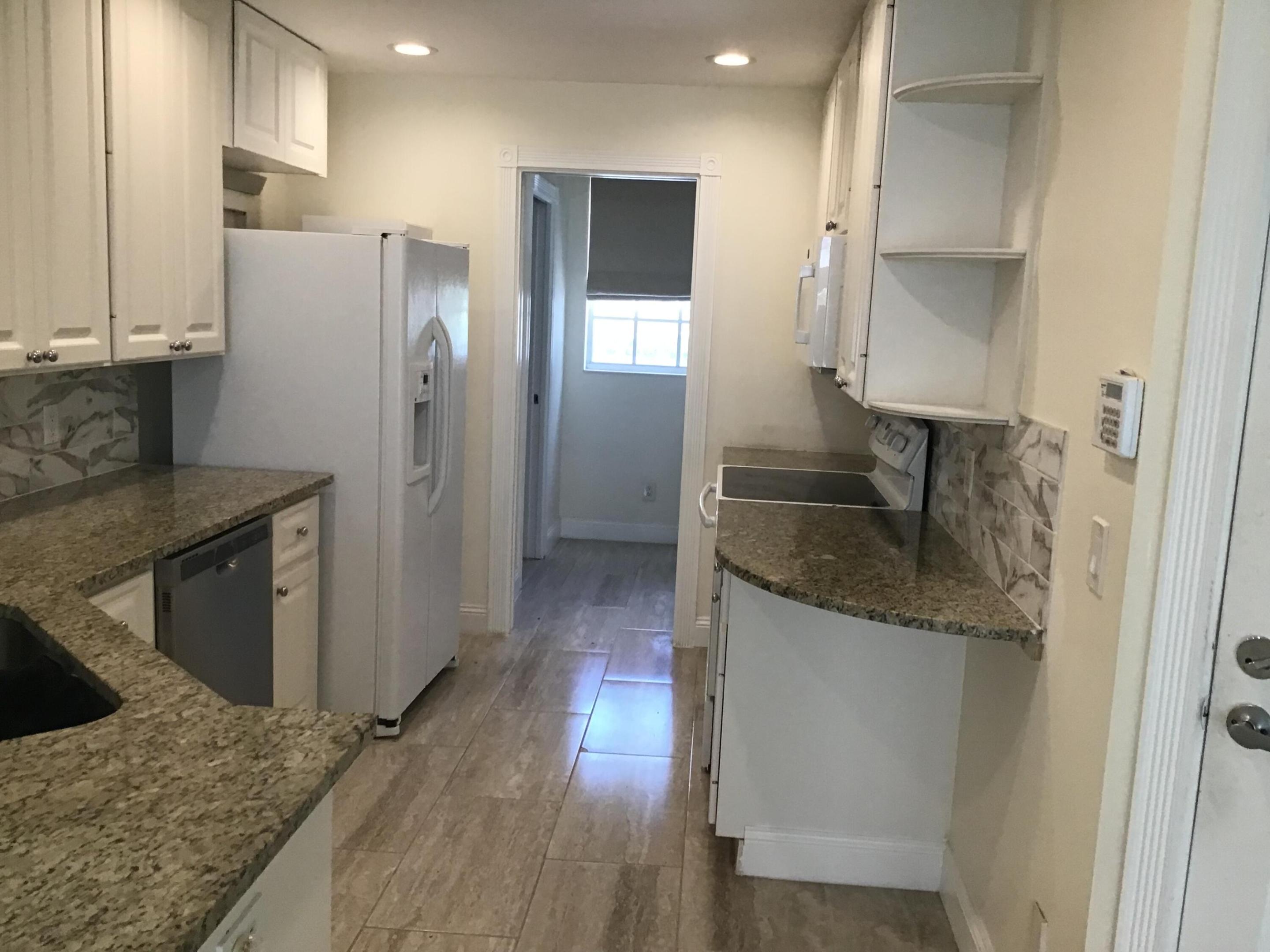 2137 W Tigris, West Palm Beach FL 33411