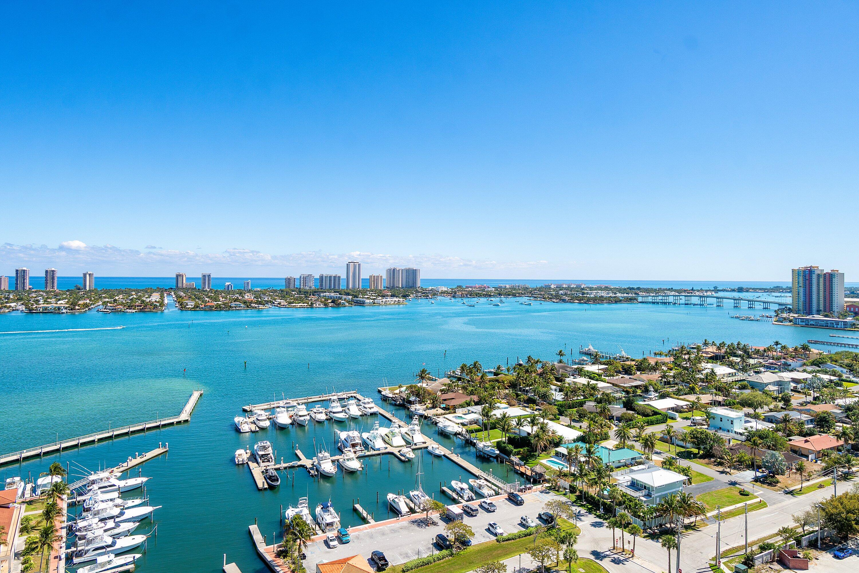 220 Lake Shore Drive #2012, Lake Park FL 33403