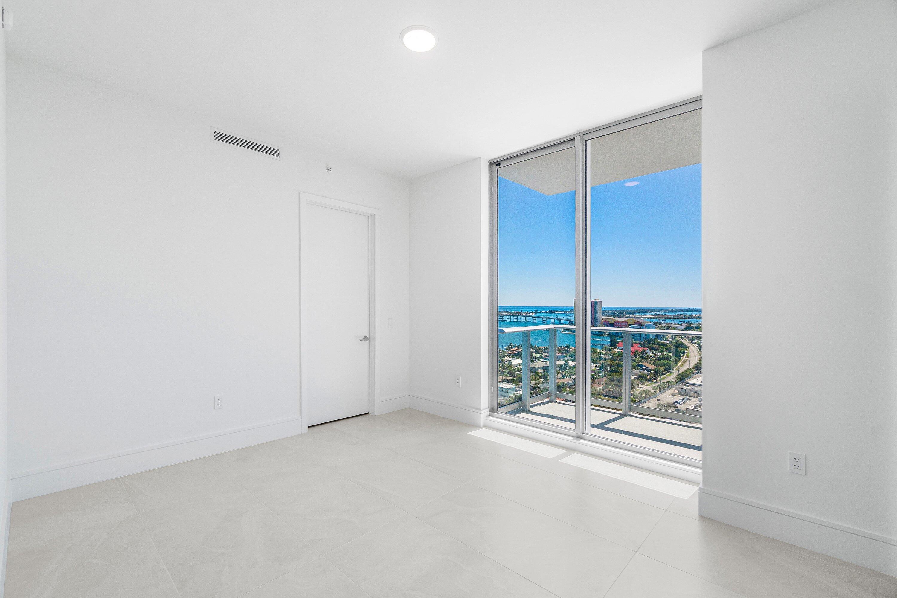 220 Lake Shore Drive #2012, Lake Park FL 33403