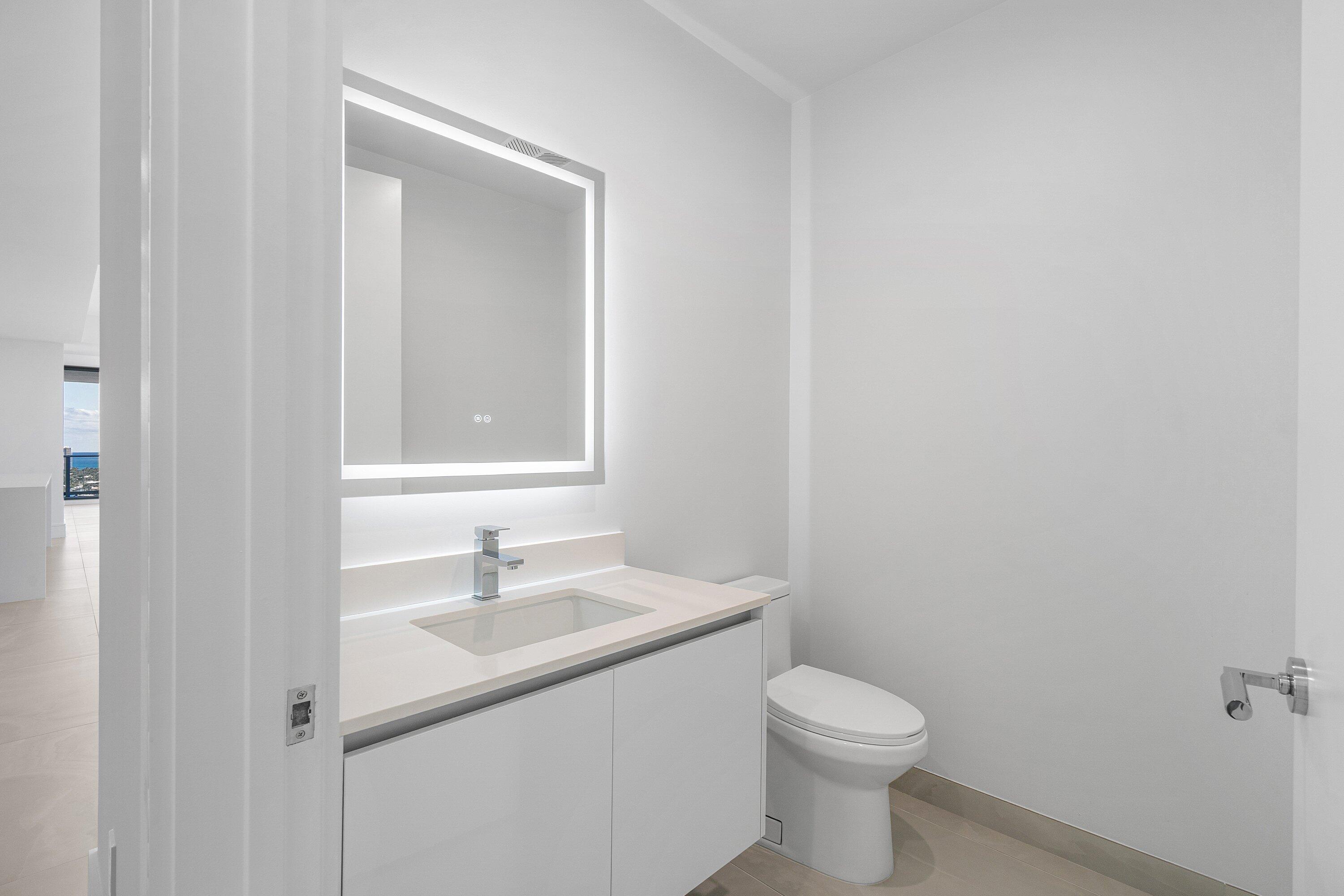 220 Lake Shore Drive #2012, Lake Park FL 33403
