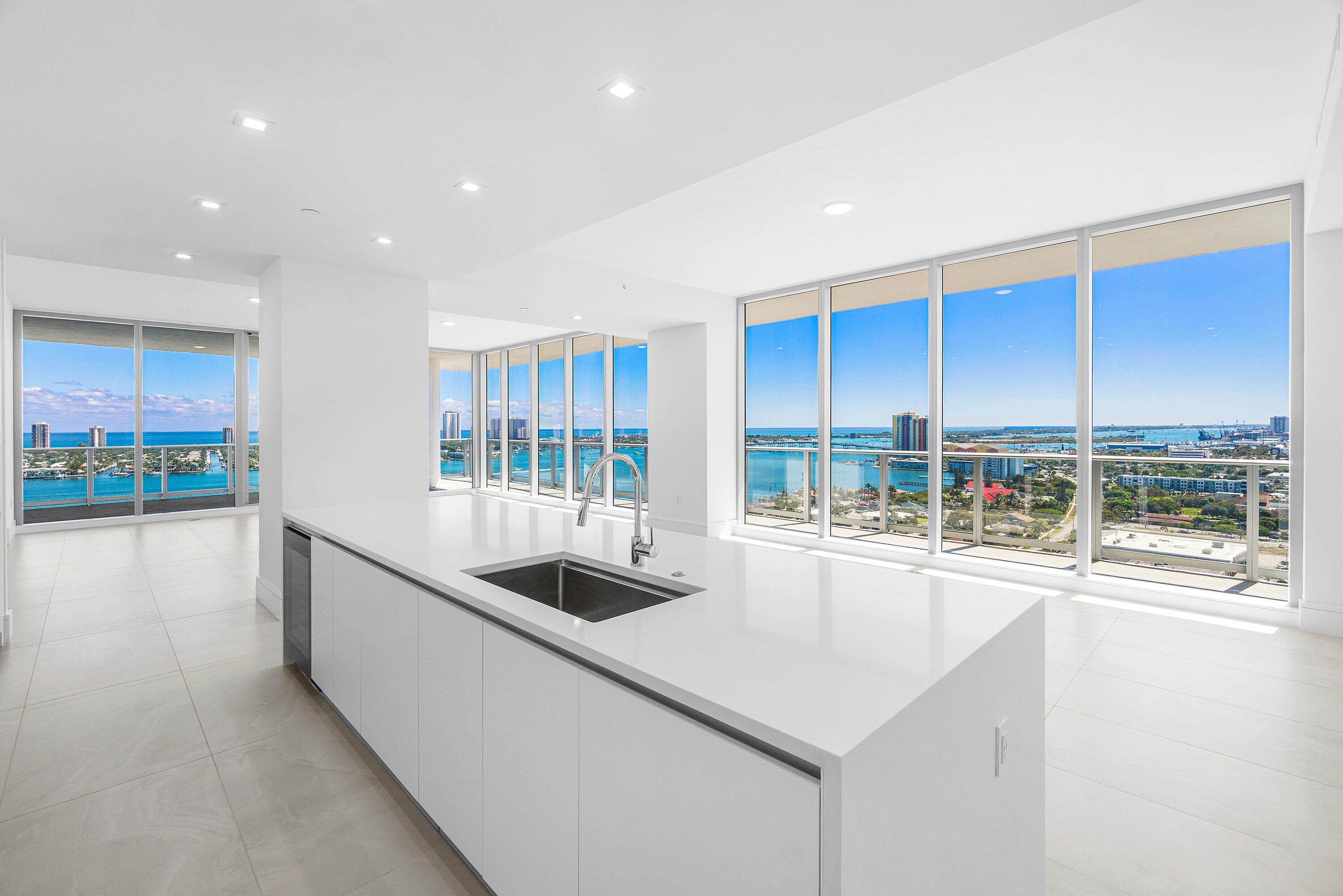 220 Lake Shore Drive #2012, Lake Park FL 33403