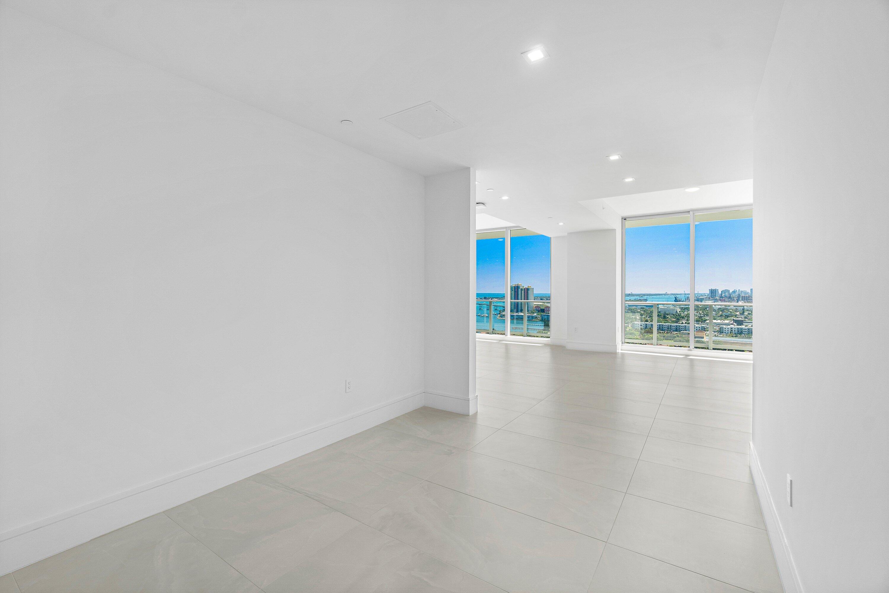 220 Lake Shore Drive #2012, Lake Park FL 33403