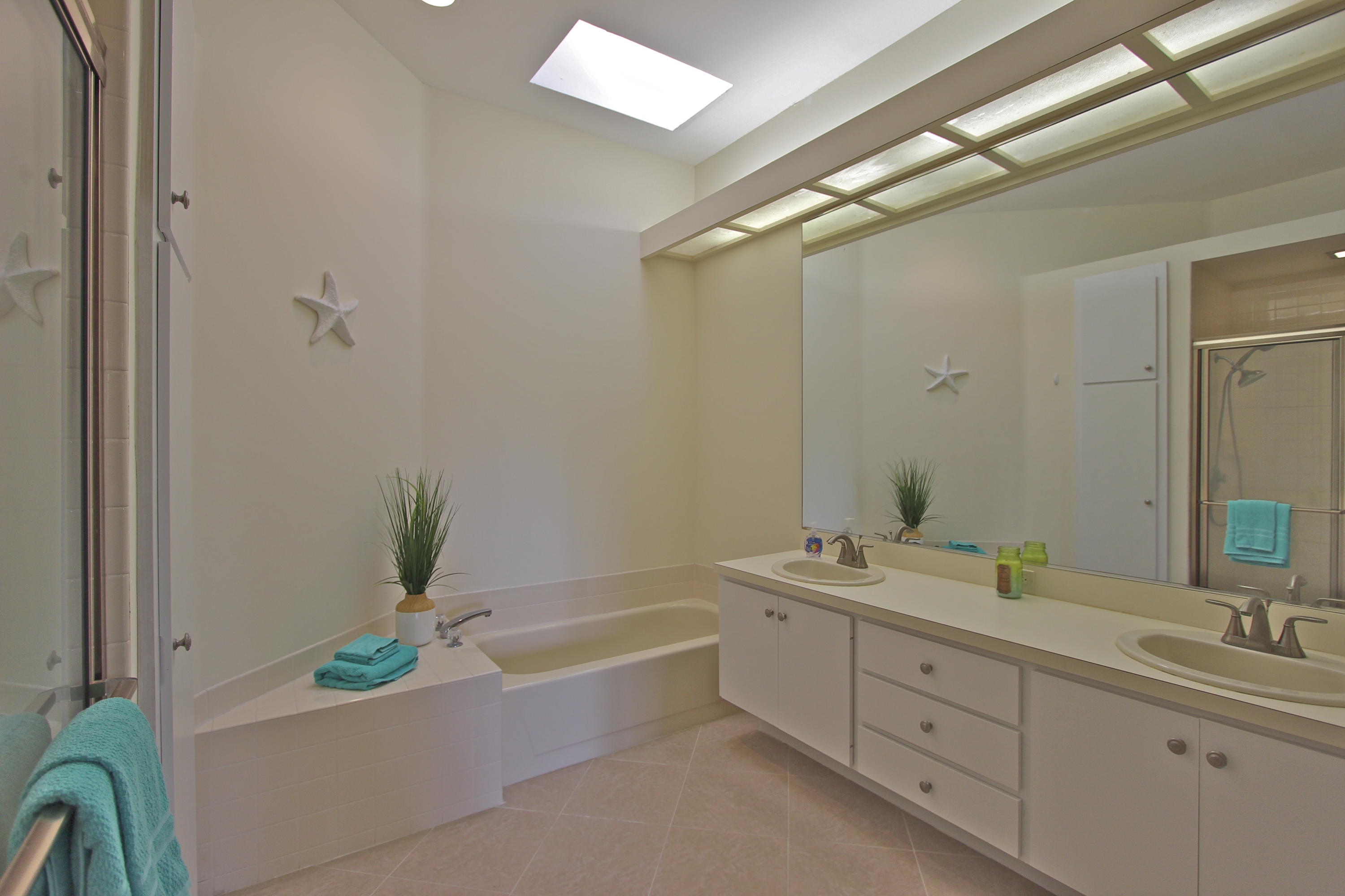 200 S Hampton, Jupiter FL 33458