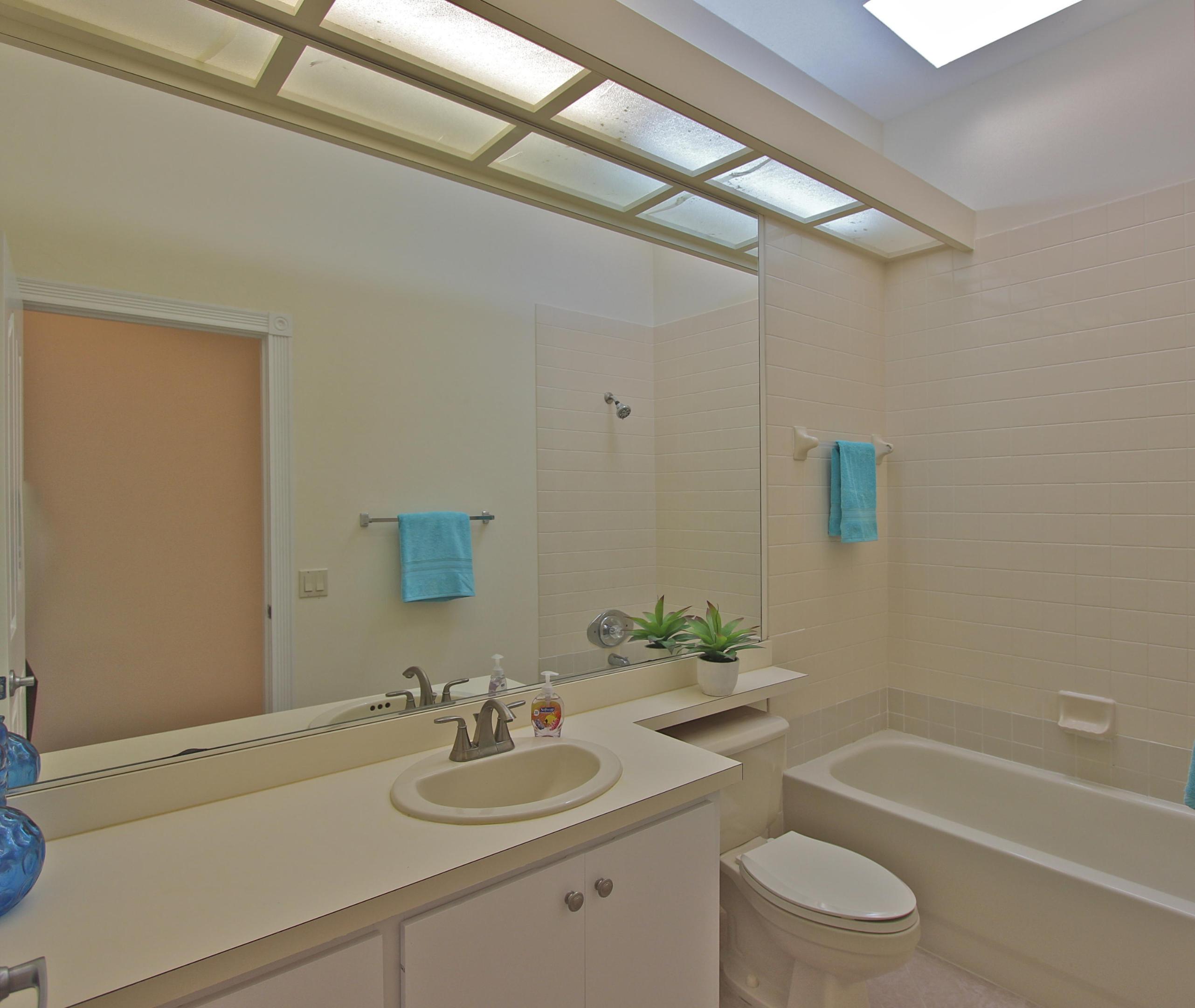 200 S Hampton, Jupiter FL 33458
