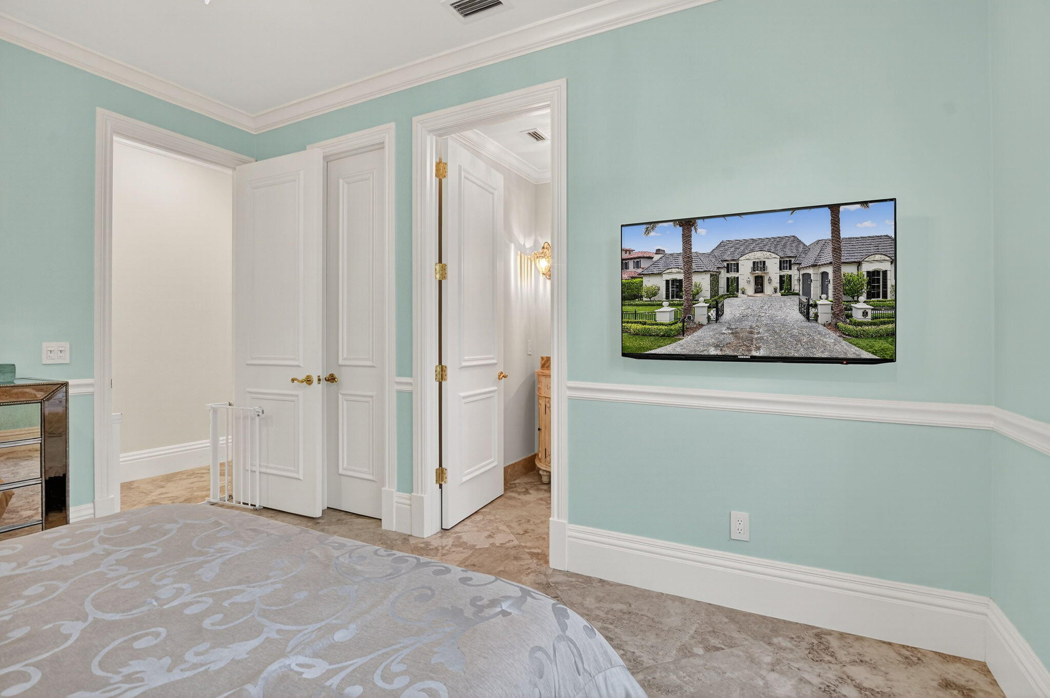 377 E Coconut Palm, Boca Raton FL 33432
