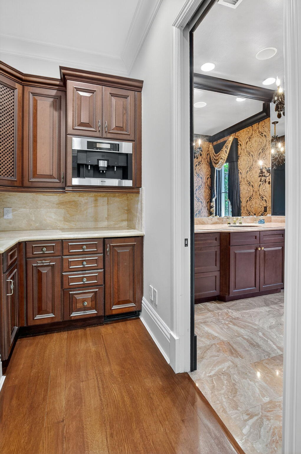 377 E Coconut Palm, Boca Raton FL 33432
