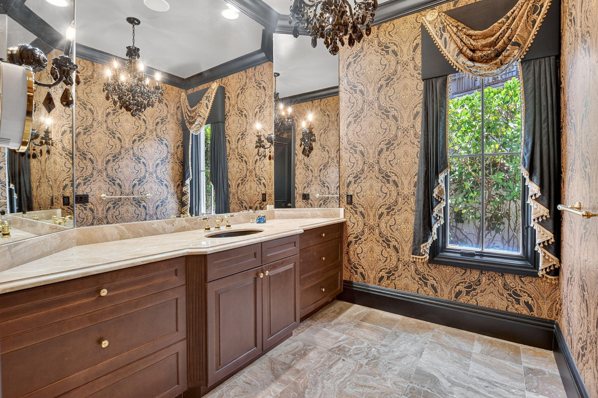 377 E Coconut Palm, Boca Raton FL 33432