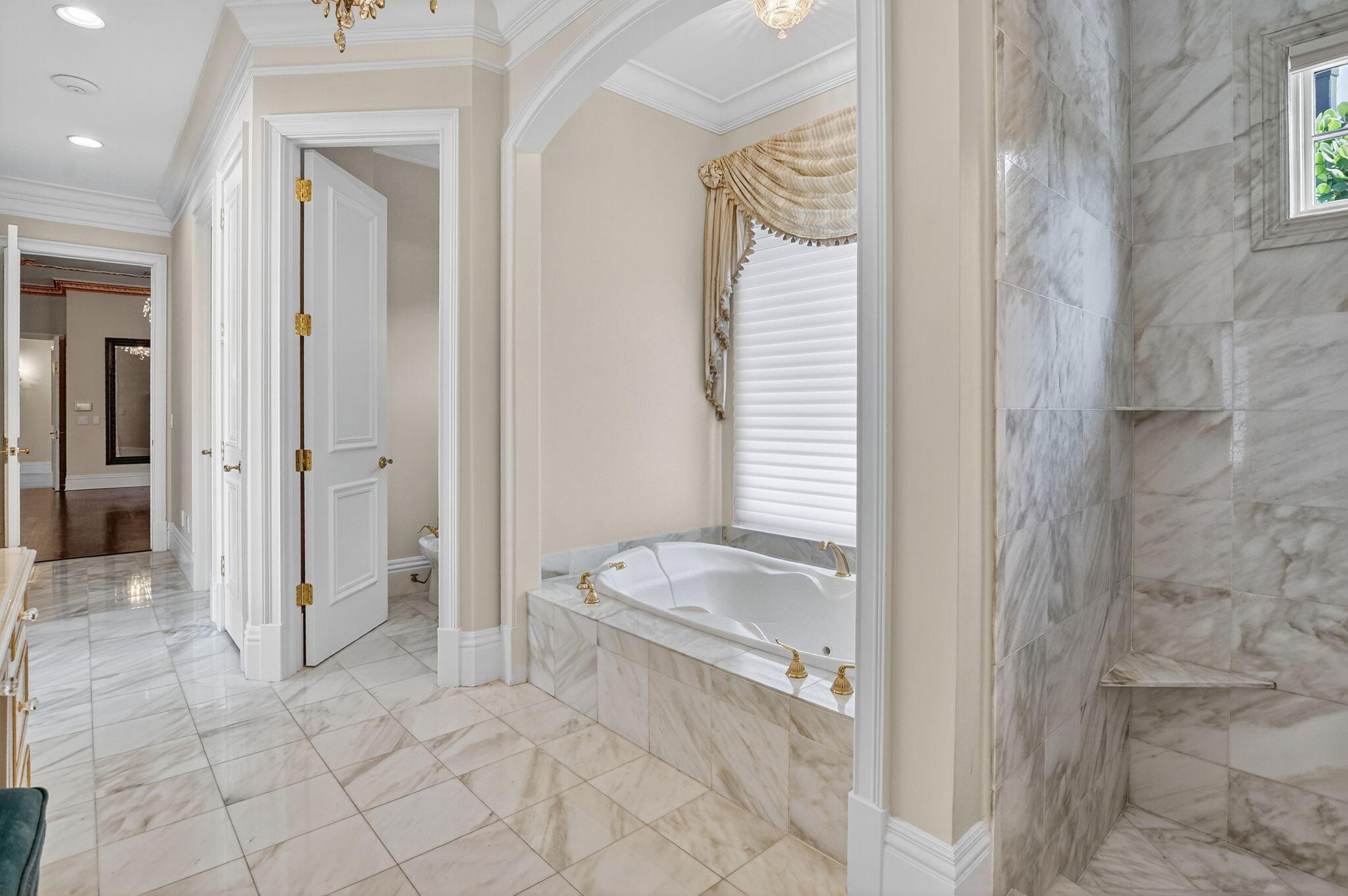 377 E Coconut Palm, Boca Raton FL 33432