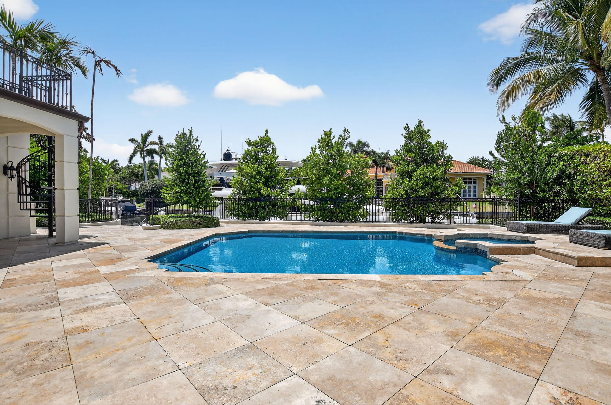 377 E Coconut Palm, Boca Raton FL 33432