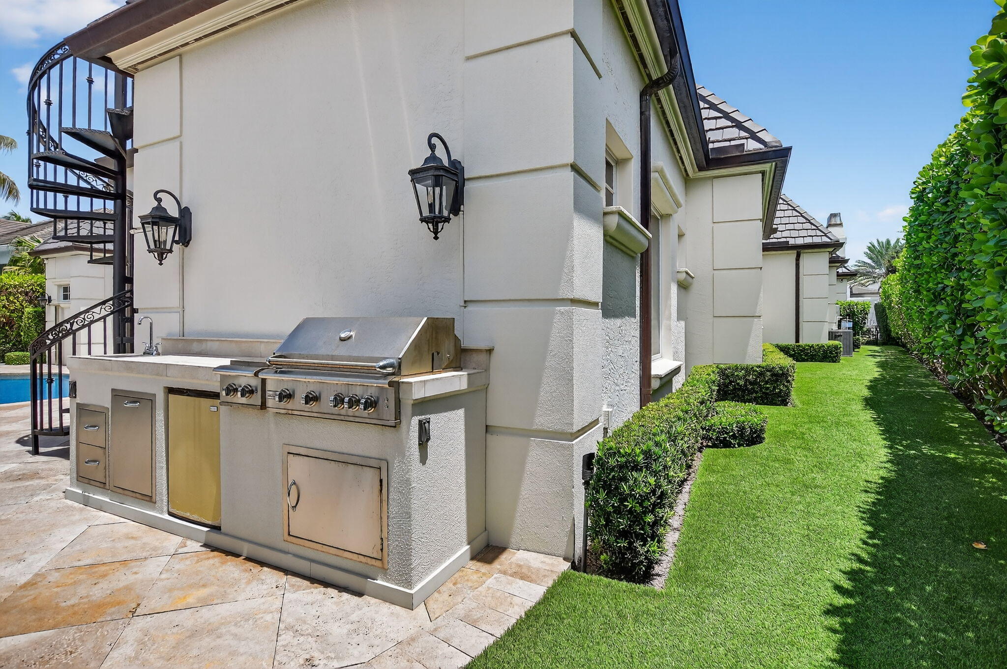 377 E Coconut Palm, Boca Raton FL 33432