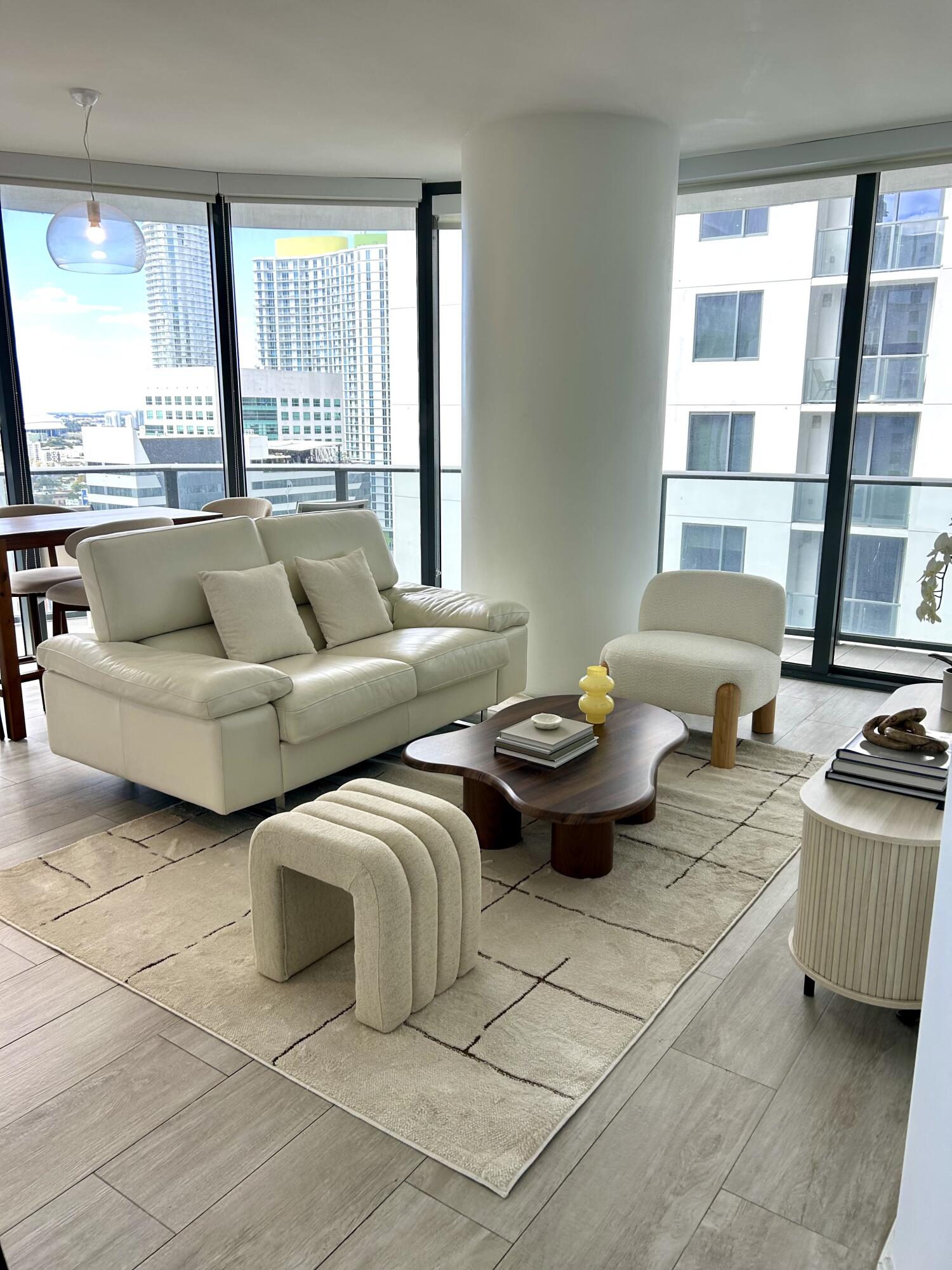 55 SW 9th #2508, Miami FL 33130