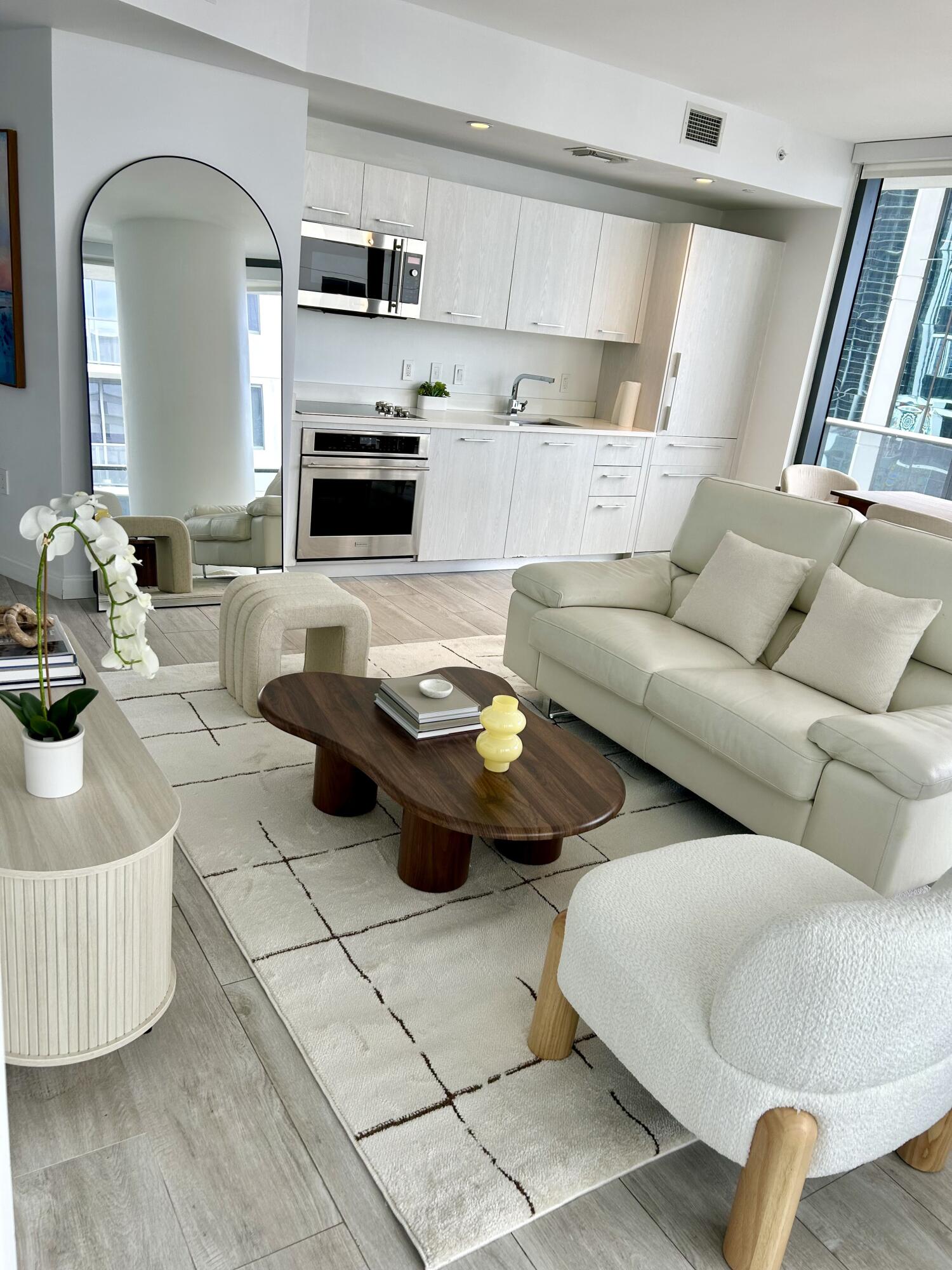55 SW 9th #2508, Miami FL 33130
