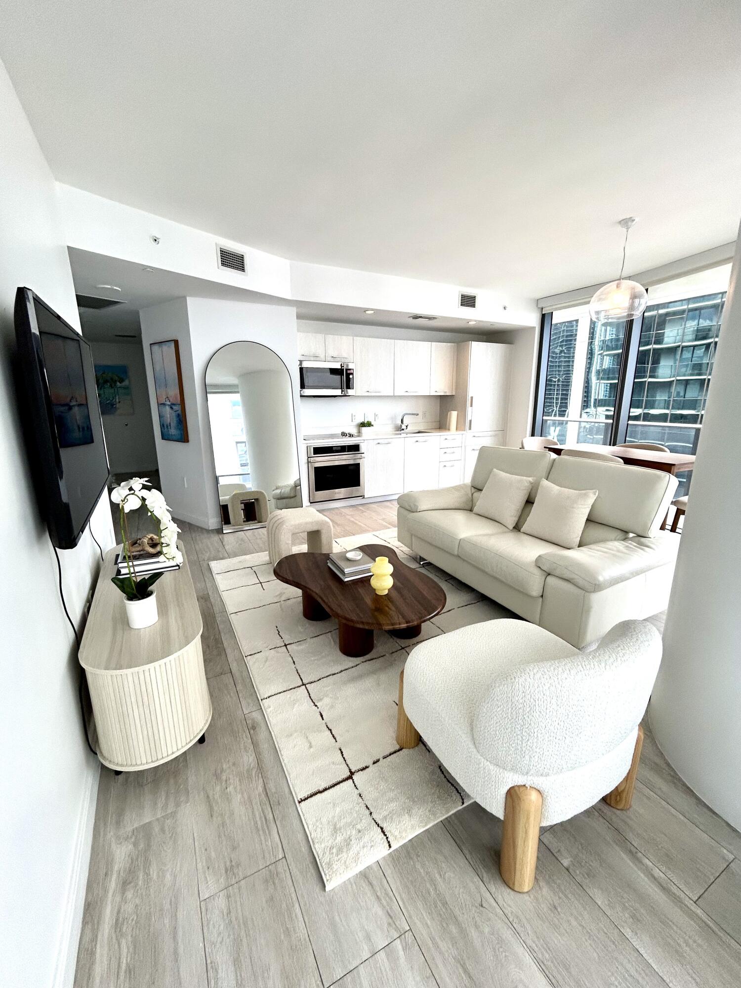 55 SW 9th #2508, Miami FL 33130