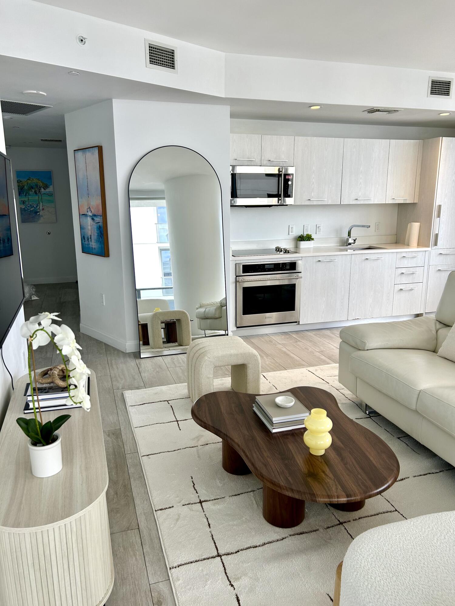 55 SW 9th #2508, Miami FL 33130