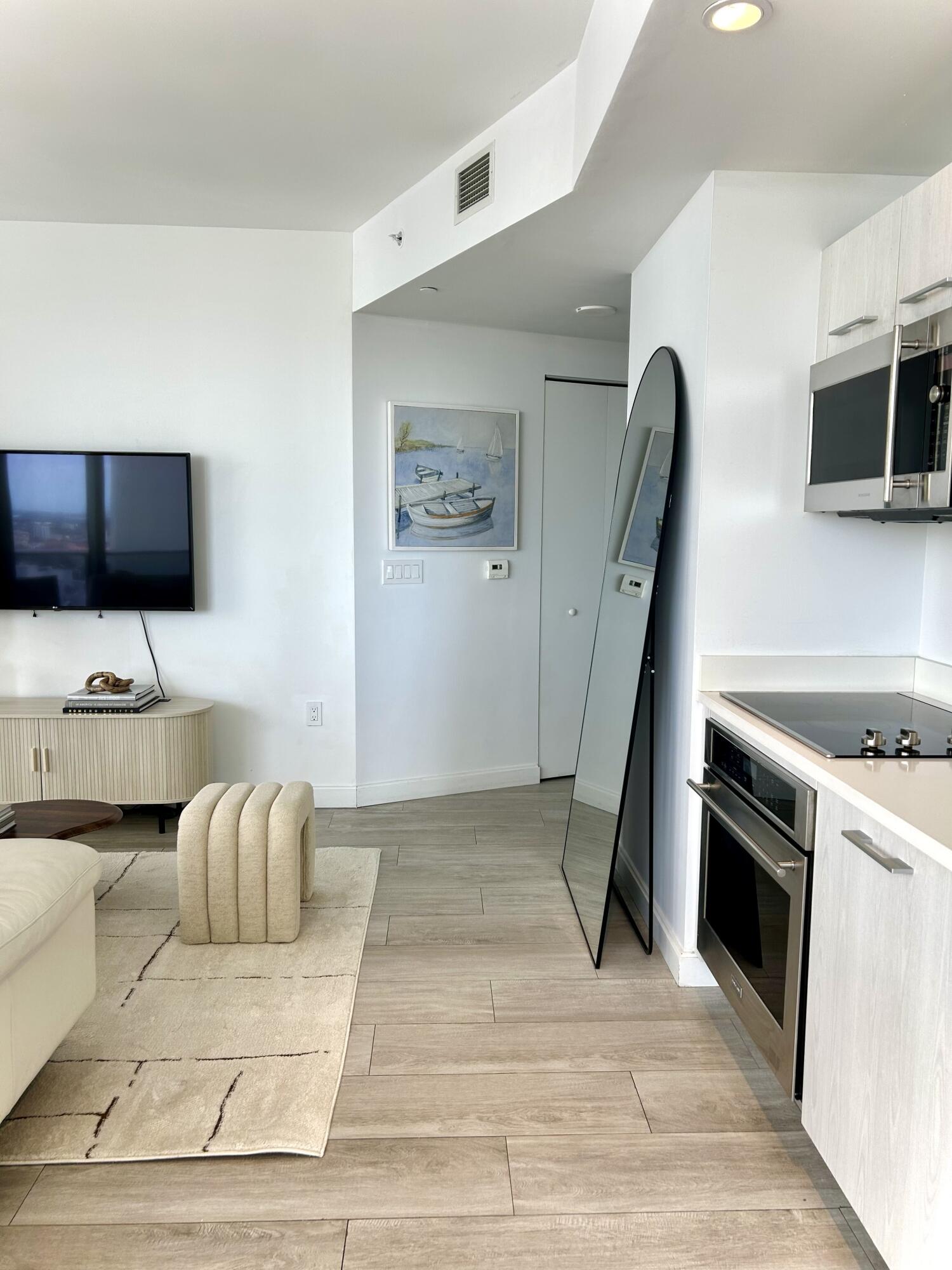 55 SW 9th #2508, Miami FL 33130