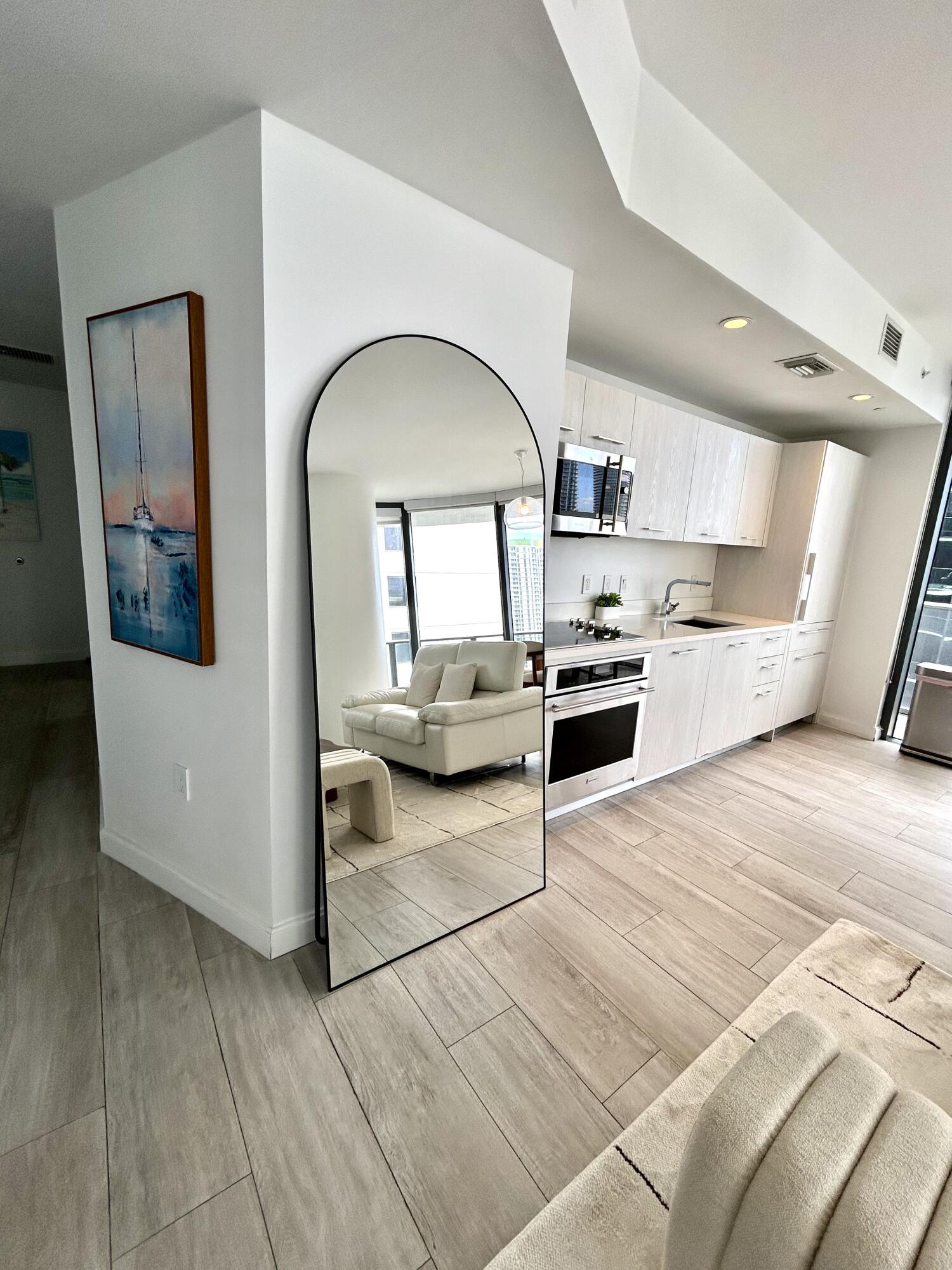 55 SW 9th #2508, Miami FL 33130