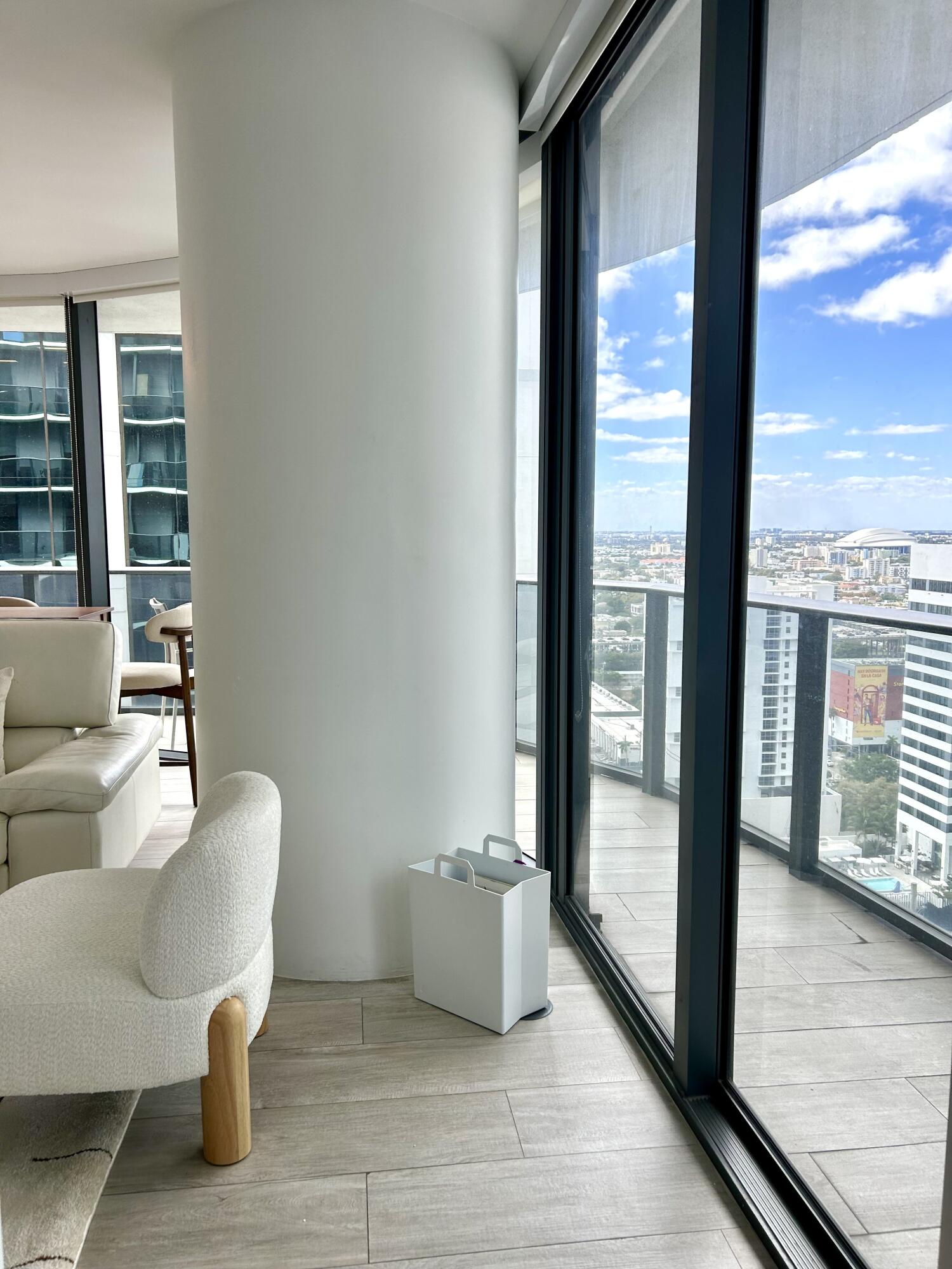 55 SW 9th #2508, Miami FL 33130
