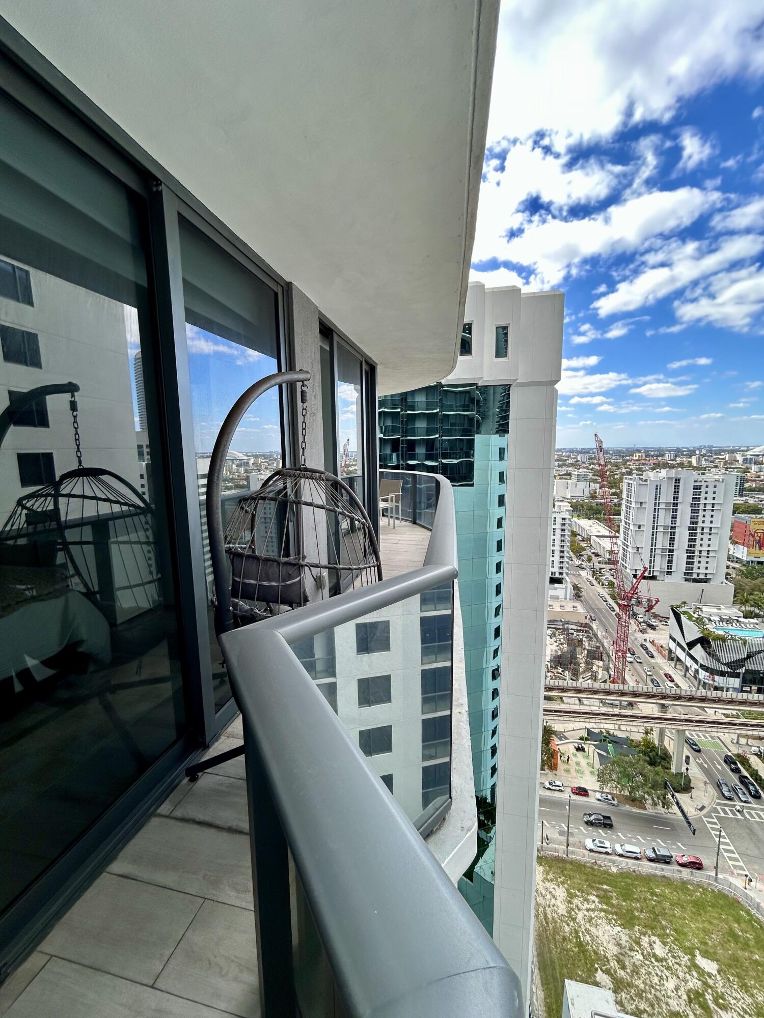 55 SW 9th #2508, Miami FL 33130