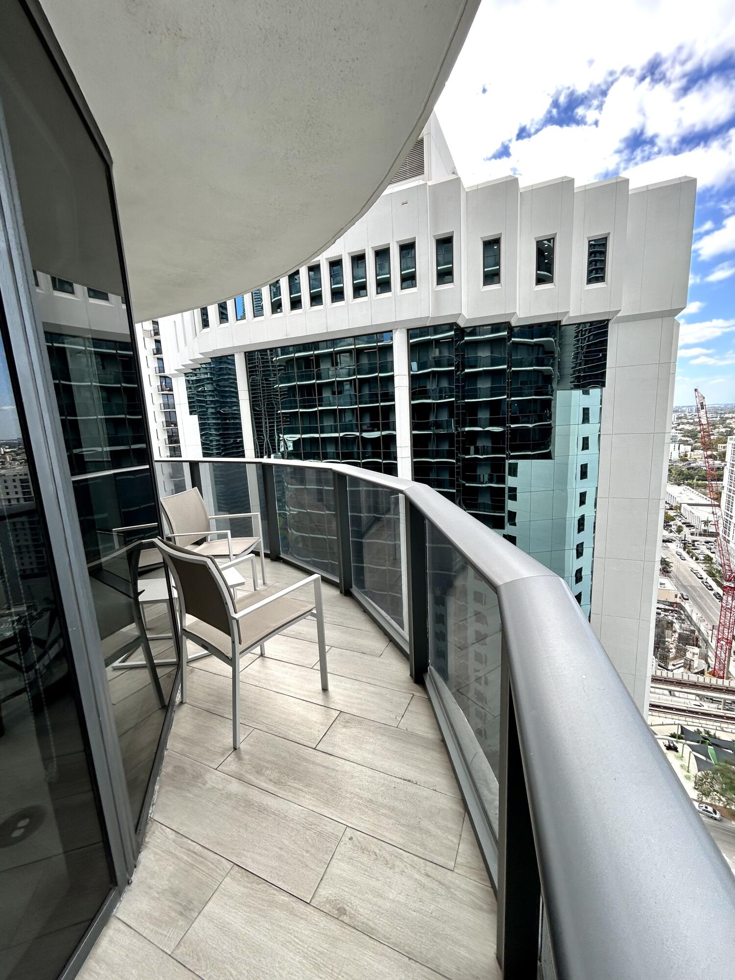 55 SW 9th #2508, Miami FL 33130