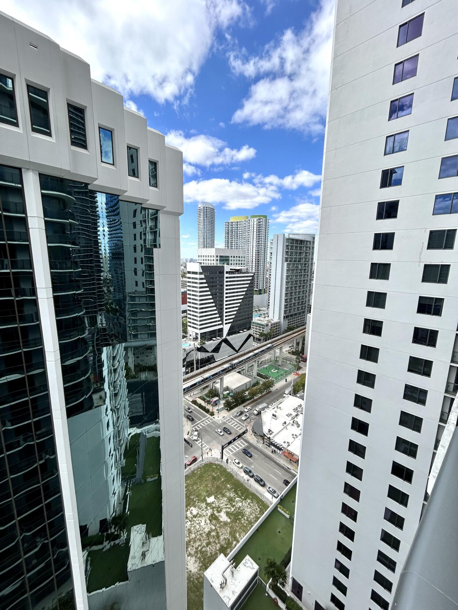 55 SW 9th #2508, Miami FL 33130