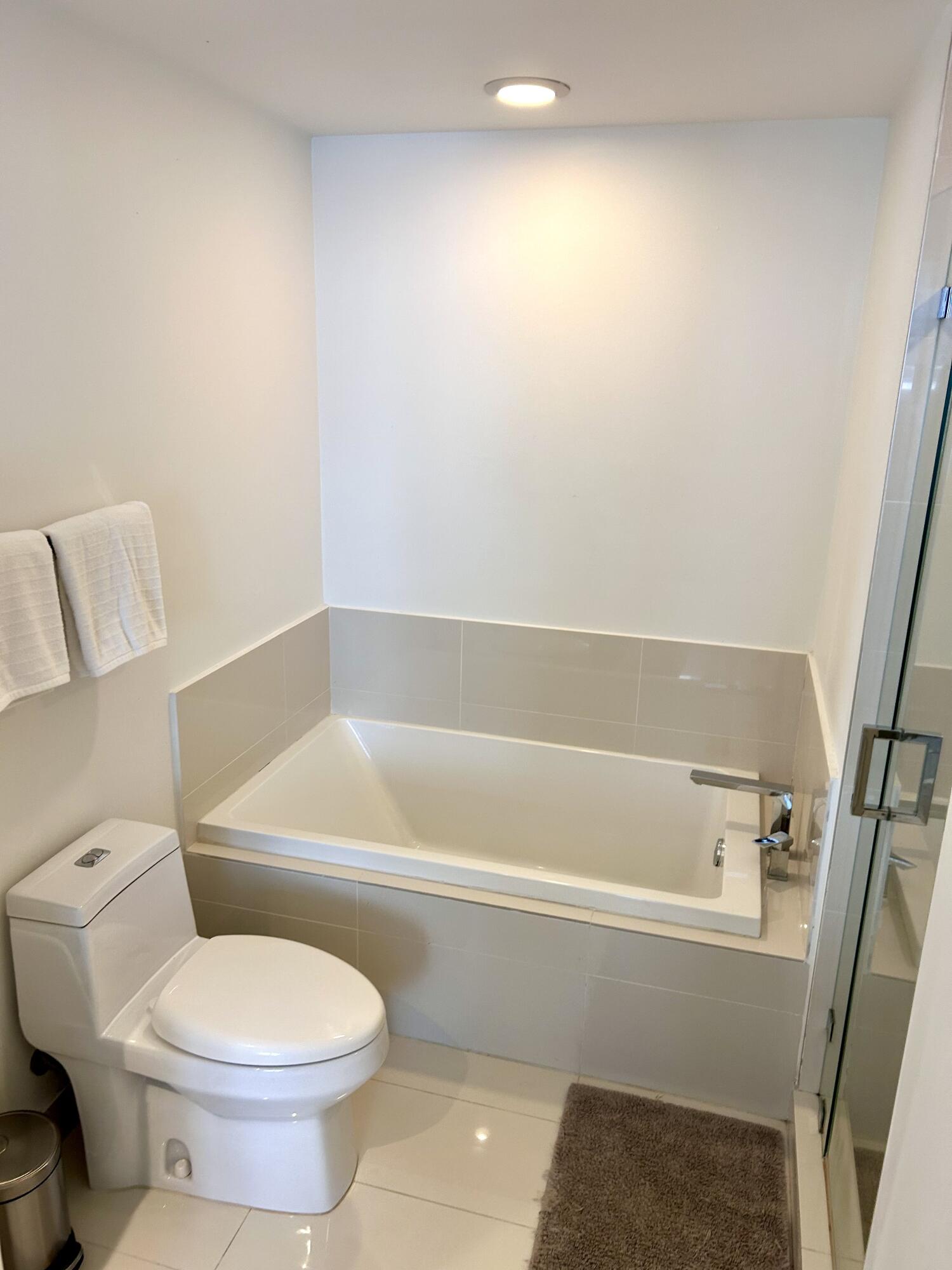 55 SW 9th #2508, Miami FL 33130