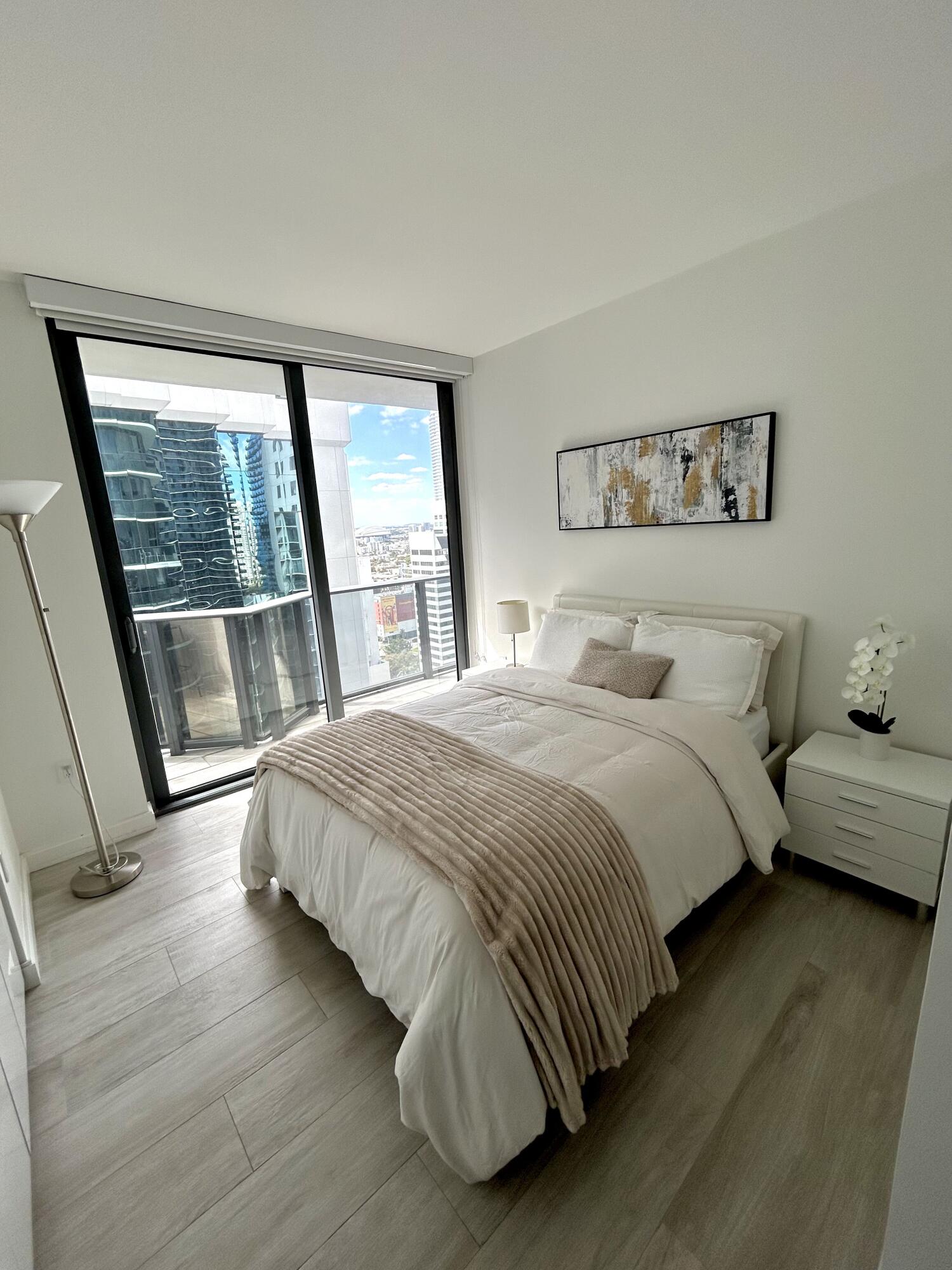 55 SW 9th #2508, Miami FL 33130