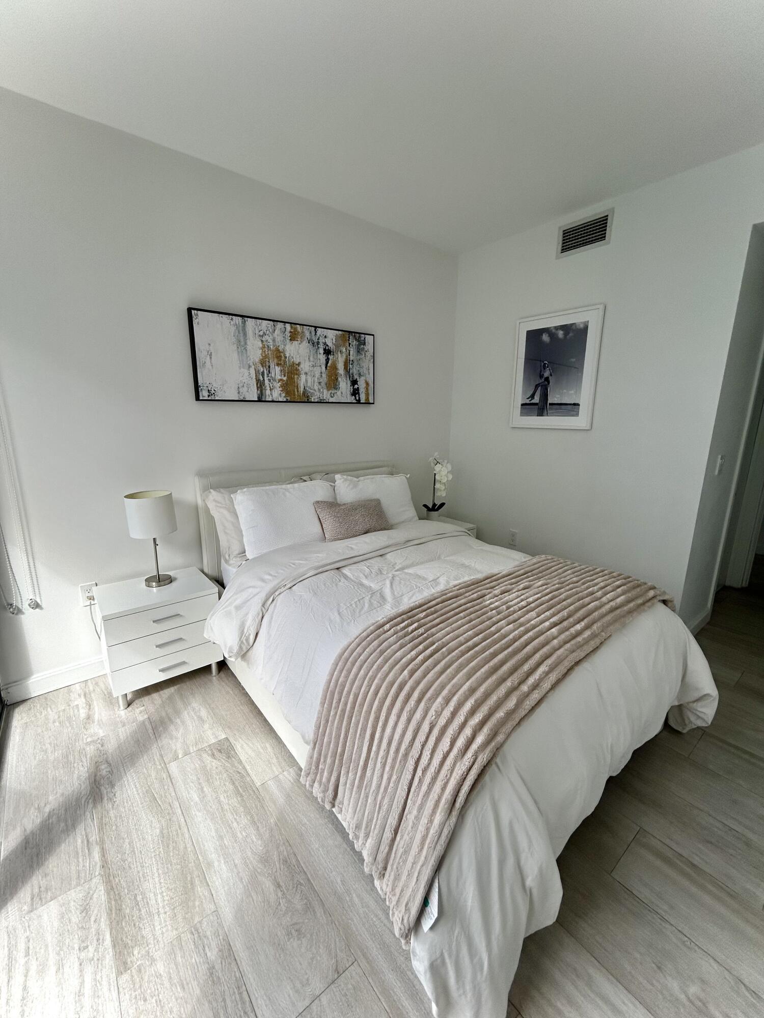 55 SW 9th #2508, Miami FL 33130