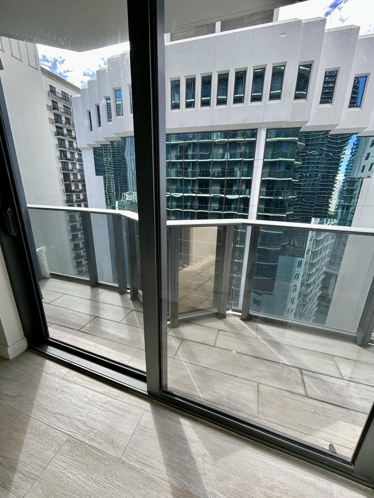 55 SW 9th #2508, Miami FL 33130