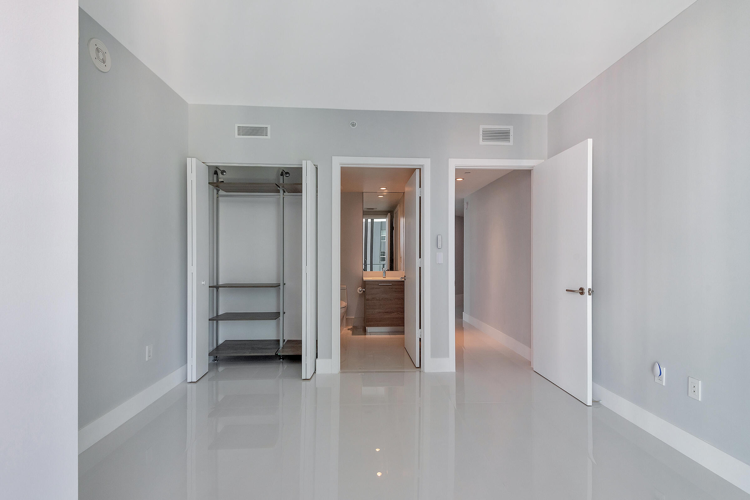 1300 S Miami #2401, Miami FL 33130