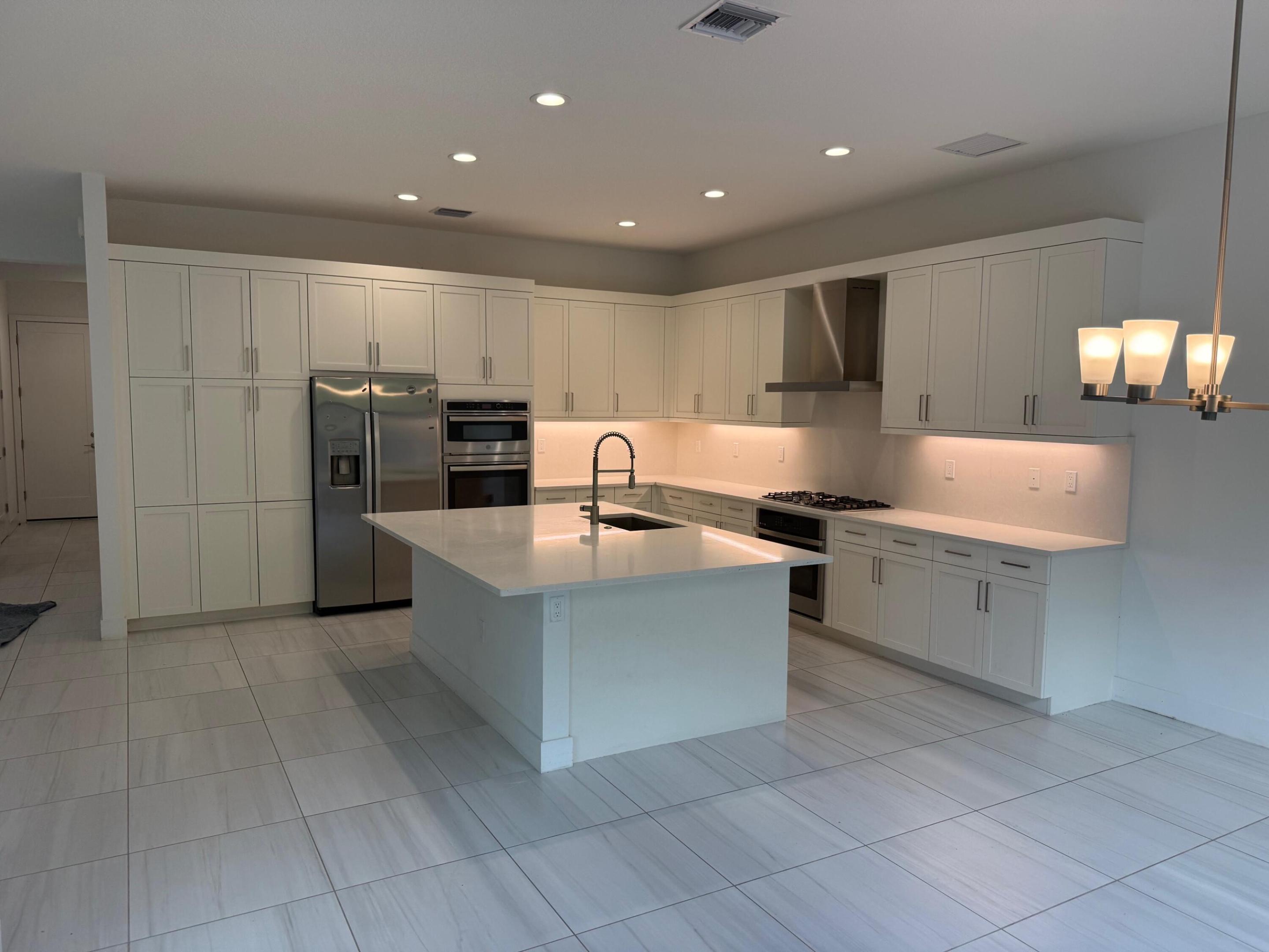 8055 White Wave, Boca Raton FL 33496