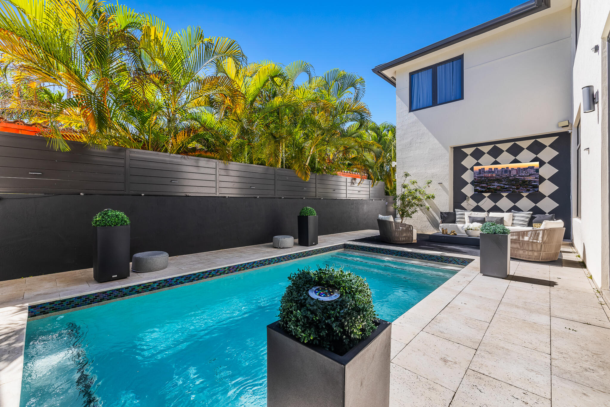 549 NE 10th, Fort Lauderdale FL 33301