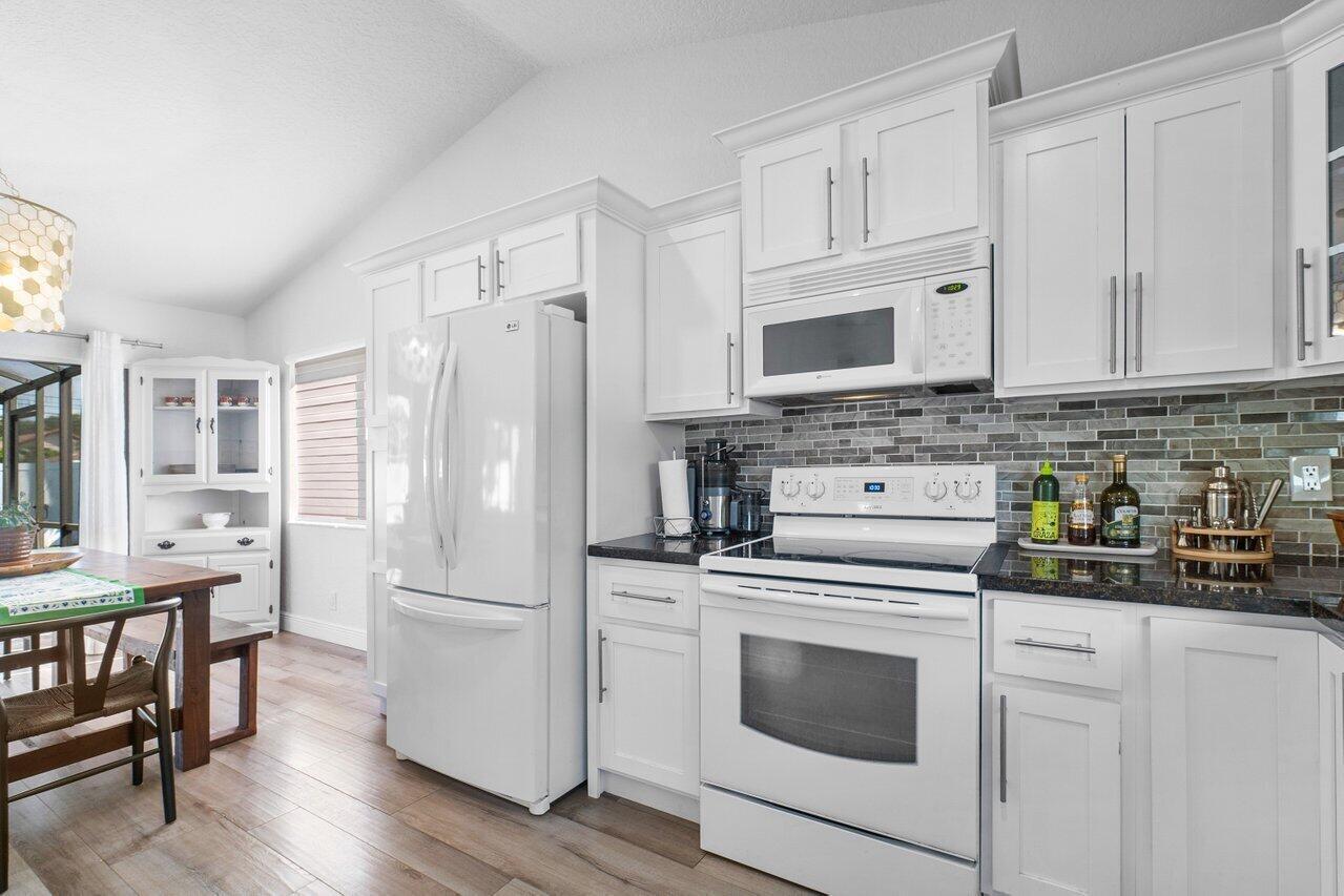 6085 Robinson, Jupiter FL 33458