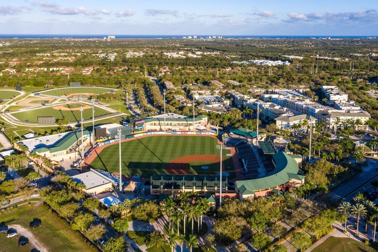 6085 Robinson, Jupiter FL 33458