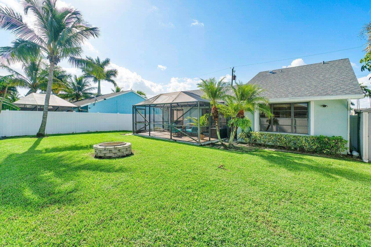 6085 Robinson, Jupiter FL 33458
