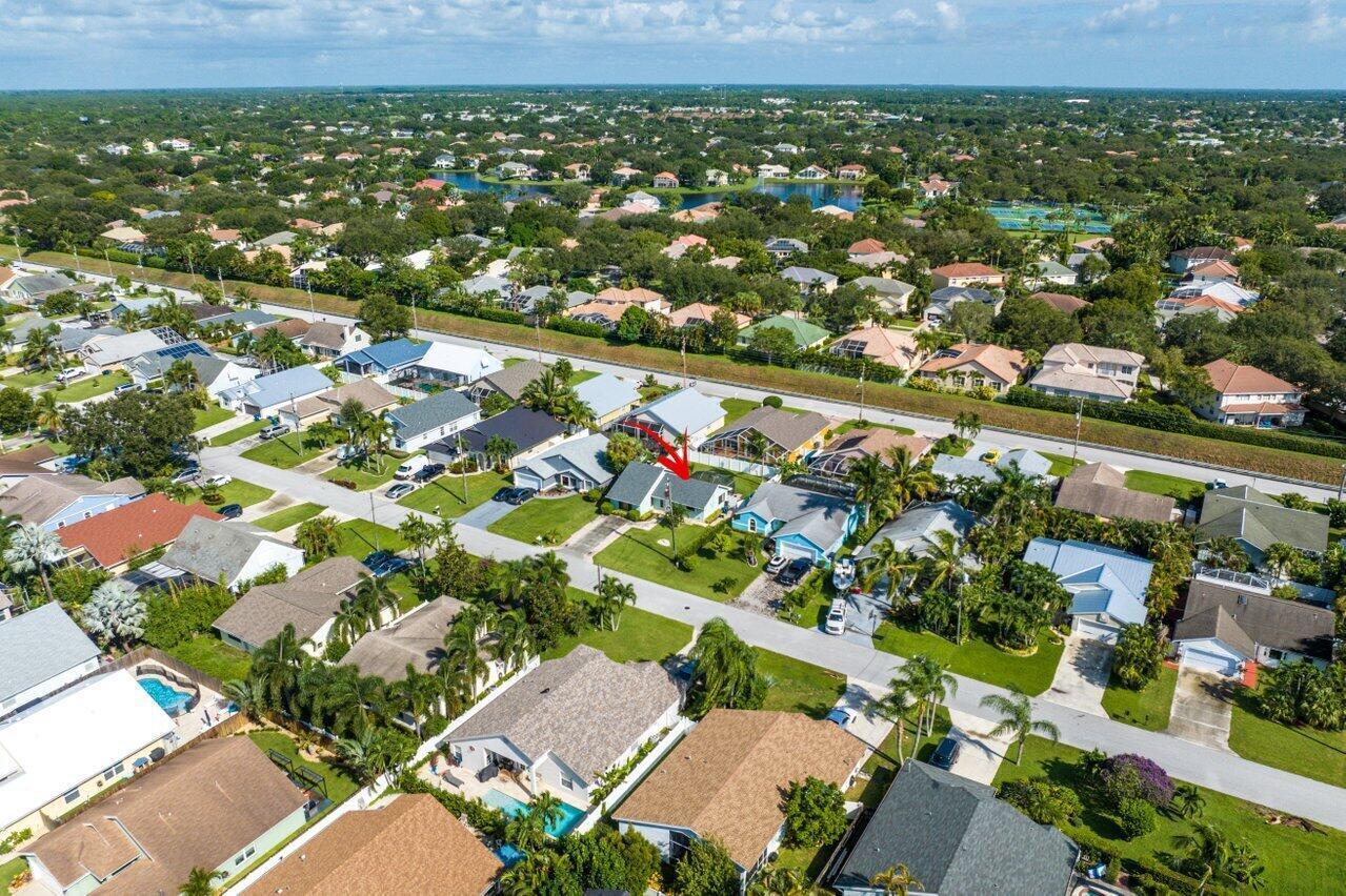 6085 Robinson, Jupiter FL 33458