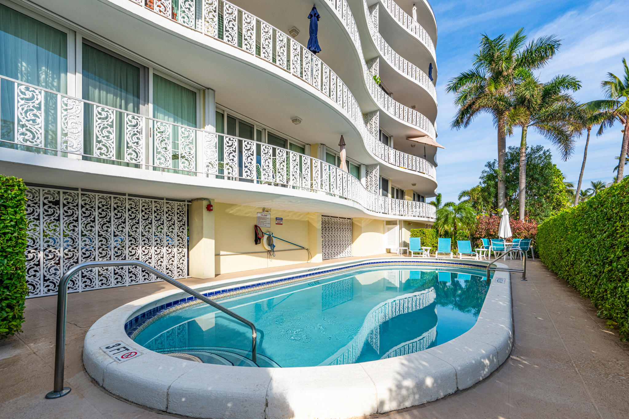 227 Australian #2c, Palm Beach FL 33480