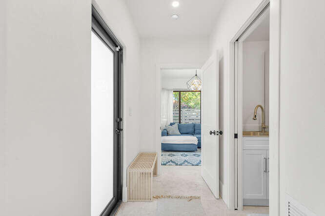 7820 Hawthorne, Miami Beach FL 33141