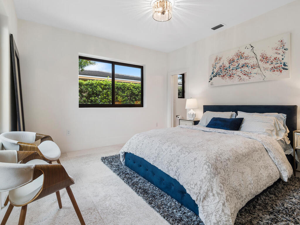 7820 Hawthorne, Miami Beach FL 33141