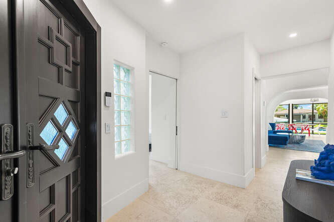 7820 Hawthorne, Miami Beach FL 33141