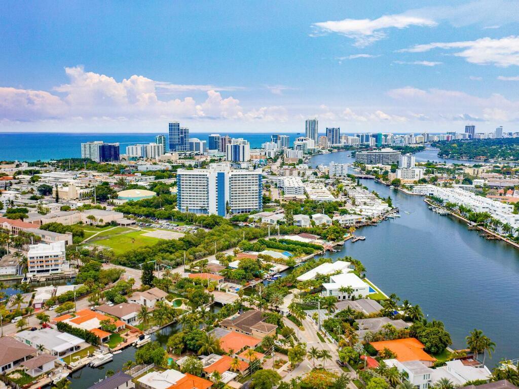 7820 Hawthorne, Miami Beach FL 33141