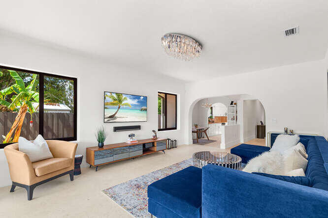 7820 Hawthorne, Miami Beach FL 33141