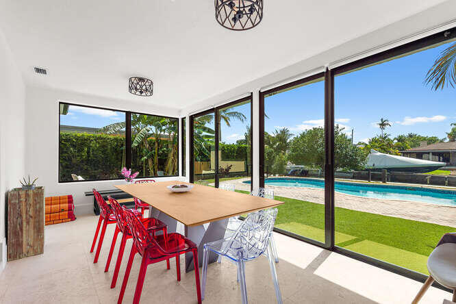 7820 Hawthorne, Miami Beach FL 33141
