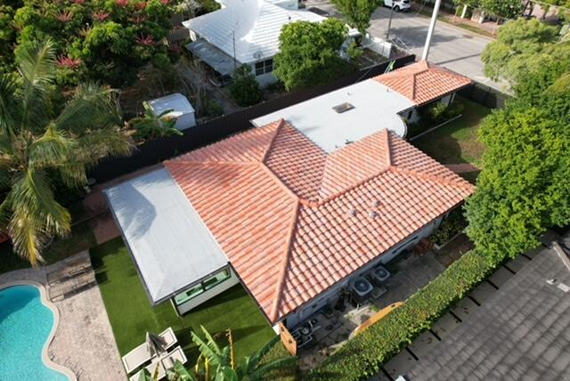 7820 Hawthorne, Miami Beach FL 33141